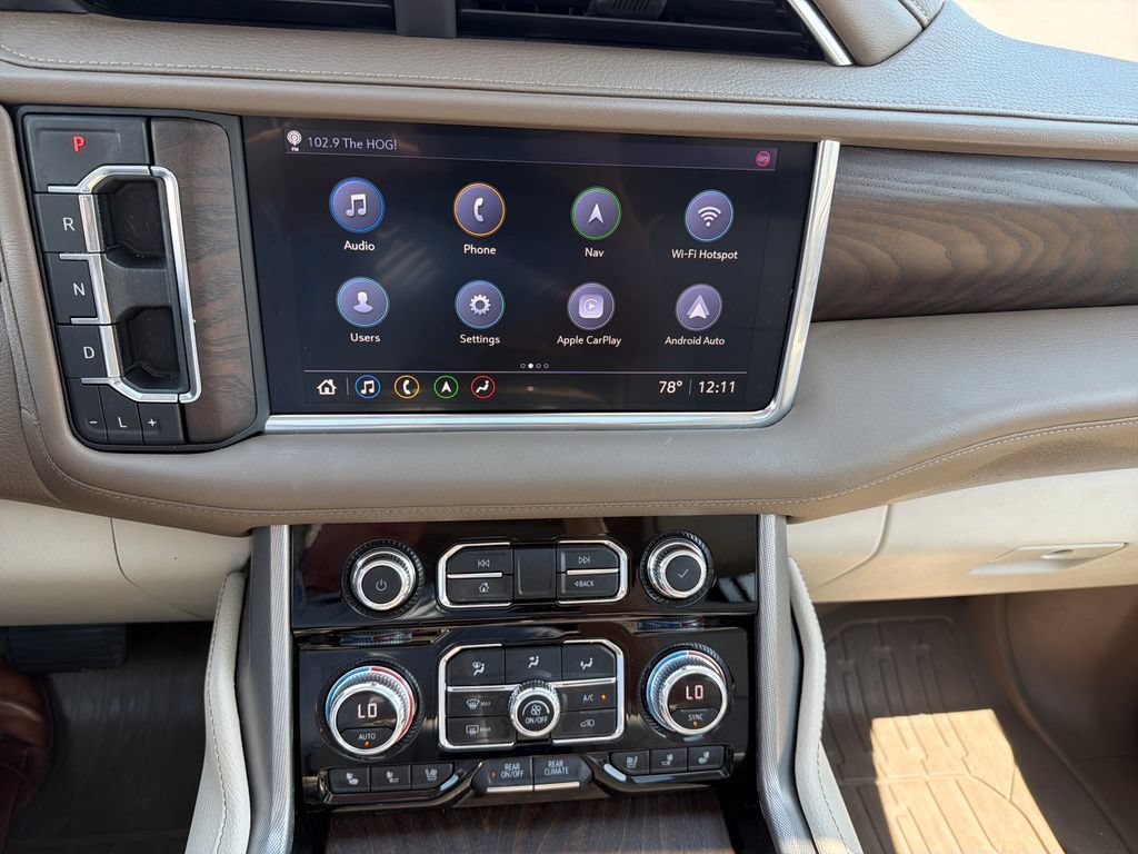 Used 2021 GMC Yukon XL Denali w/ LPO, Illumination Package AWD/4WD image 19