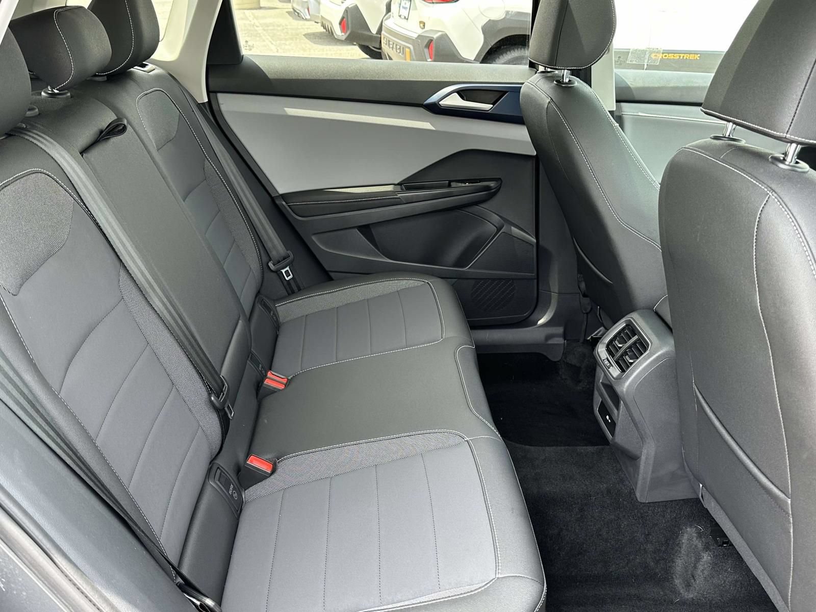 Certified 2024 Volkswagen Taos SE w/ Panoramic Sunroof Package AWD/4WD image 15