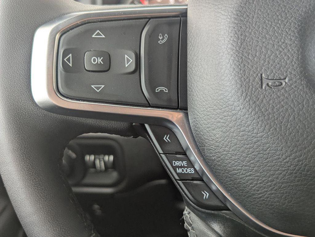 Used 2025 RAM 1500 Big Horn AWD/4WD image 23