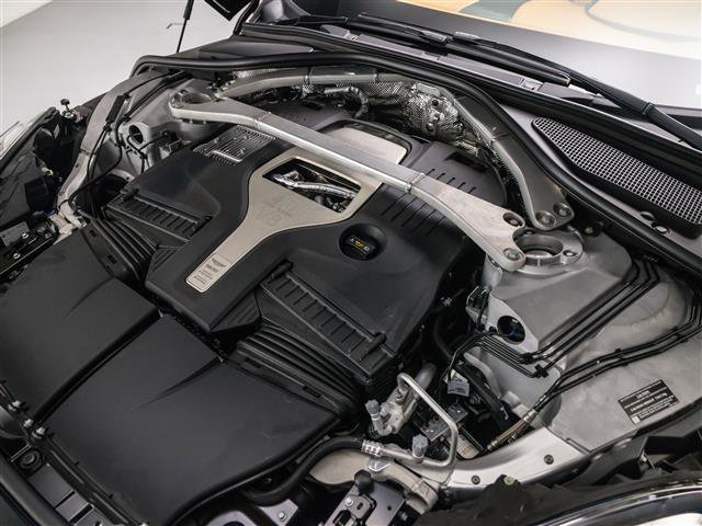 New 2026 Aston Martin DBX 707 image 17