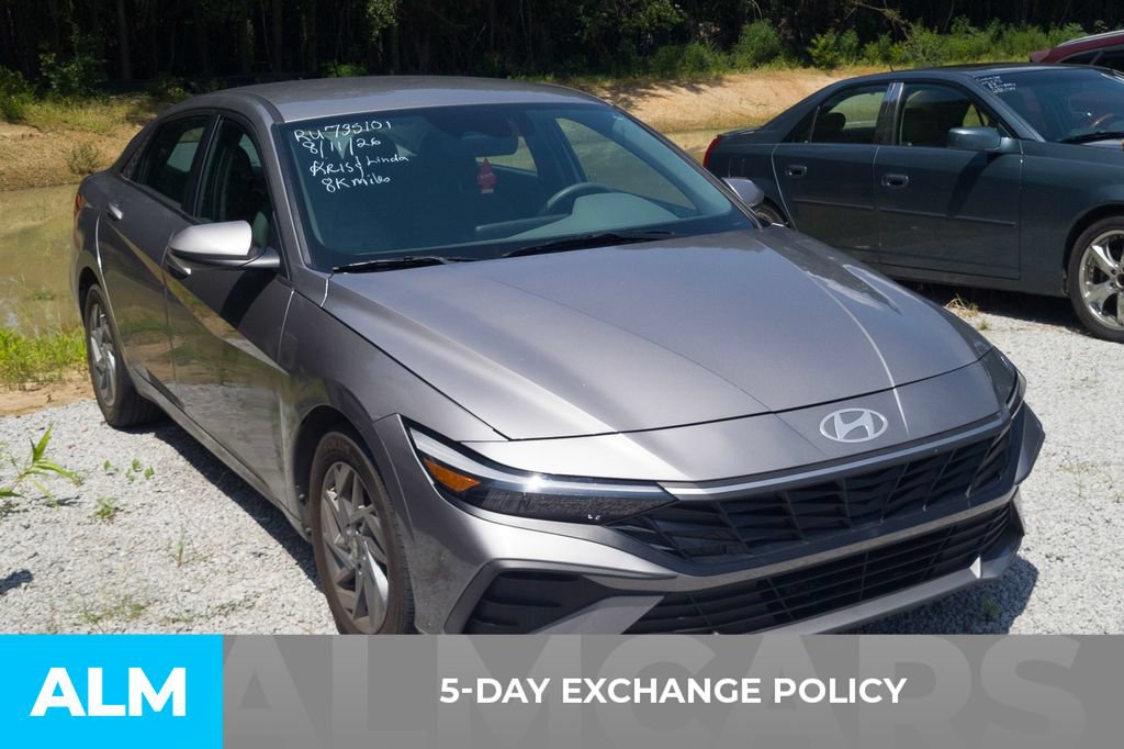 Certified 2024 Hyundai Elantra SEL FWD image 3