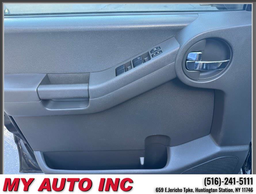 Used 2012 Nissan Xterra PRO-4X w/ Pro-4x Leather Pkg image 22