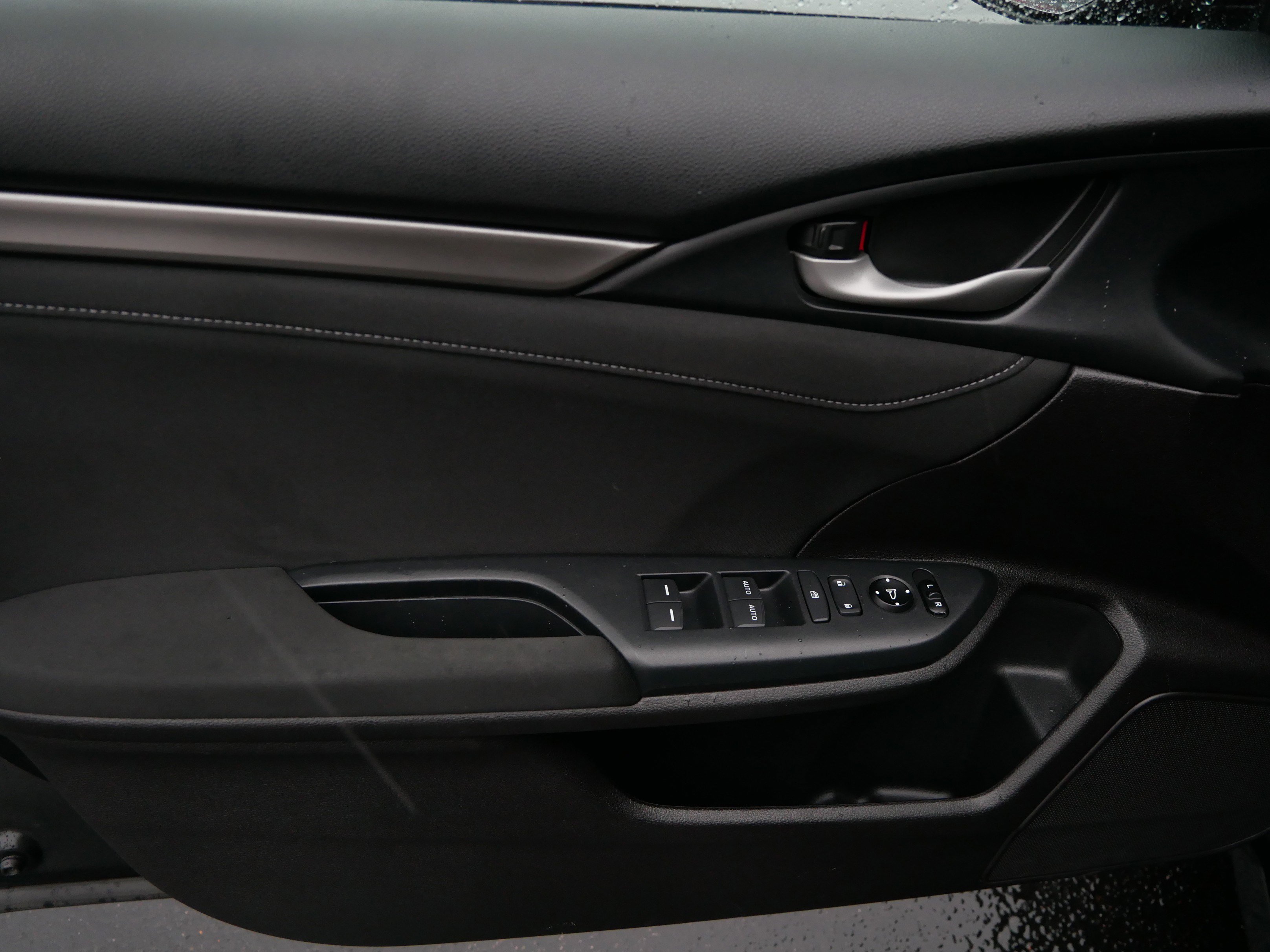 Used 2021 Honda Civic EX image 30