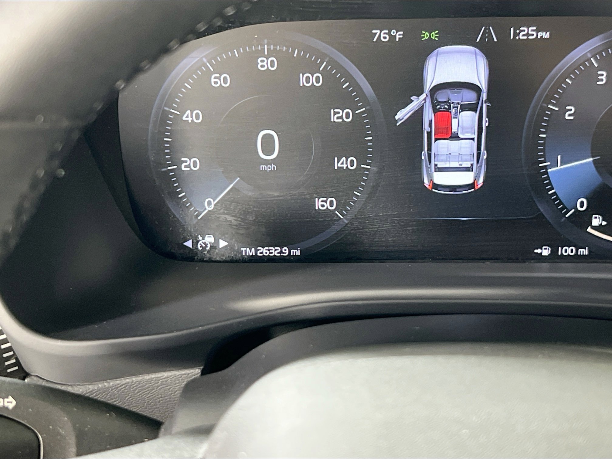 Used 2022 Volvo XC40 T5 R-Design w/ Advanced Package image 11