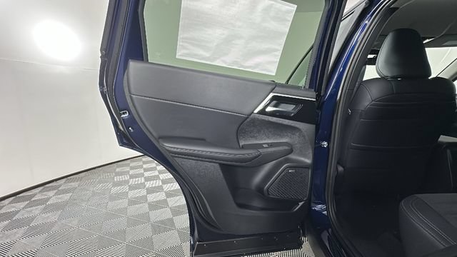 New 2026 Mitsubishi Outlander SE AWD/4WD image 12