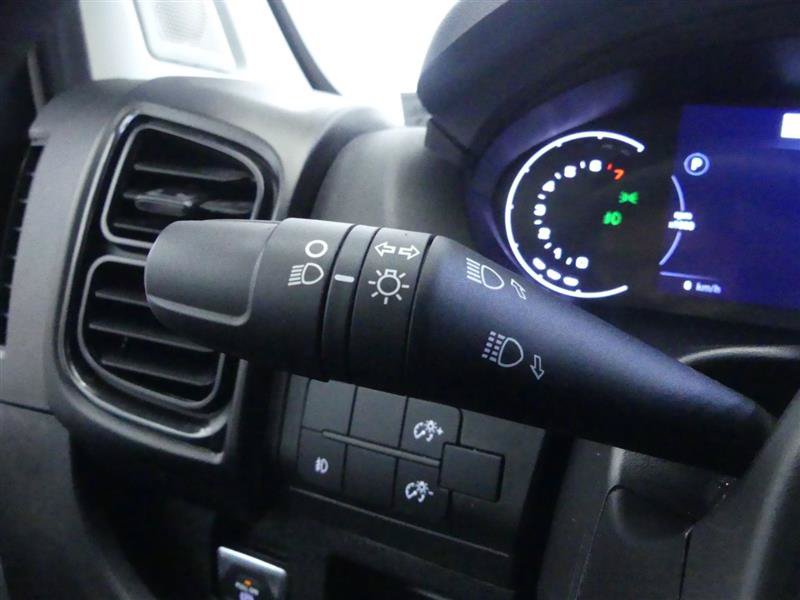 Used 2025 RAM ProMaster 2500 w/ U-Haul Equipment Group FWD image 18