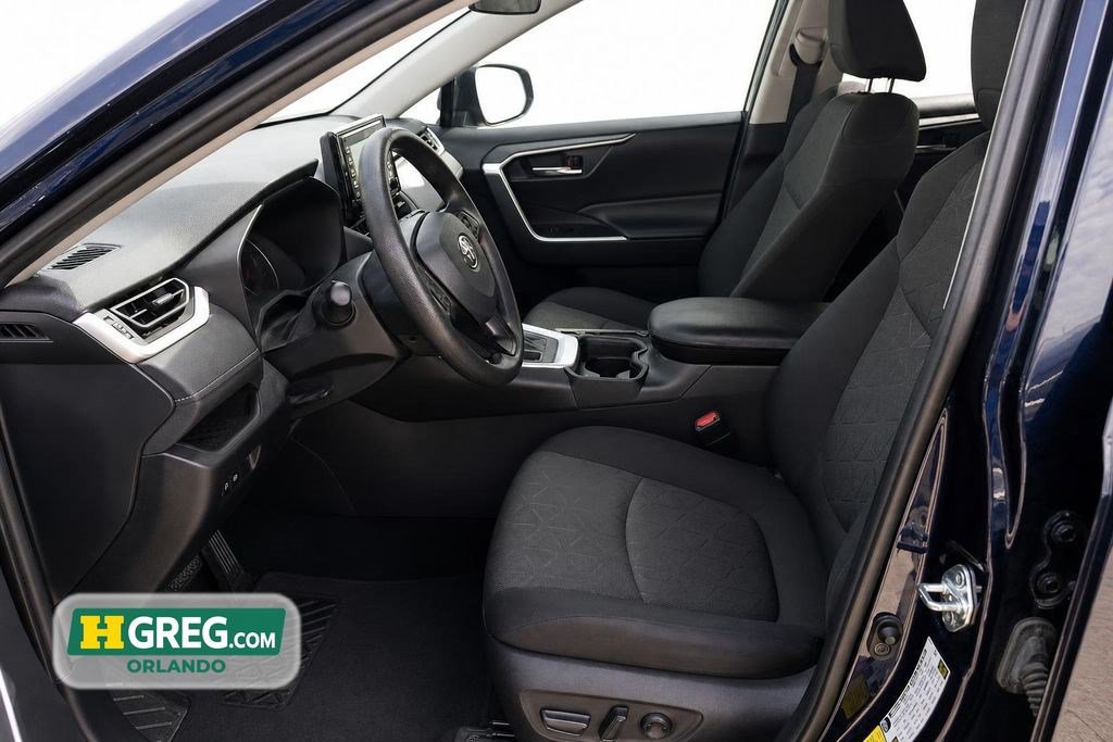 Used 2021 Toyota RAV4 XLE FWD image 7