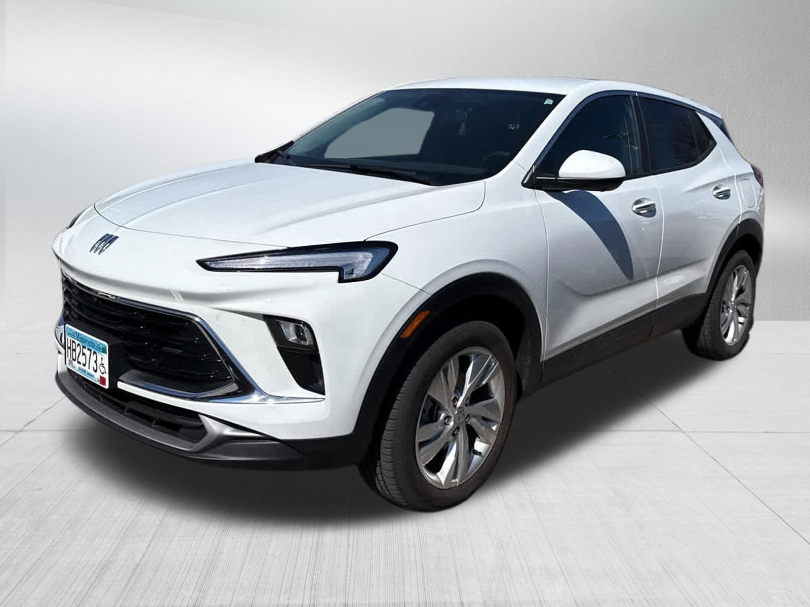 Used 2024 Buick Encore GX Preferred w/ Comfort Package image 3