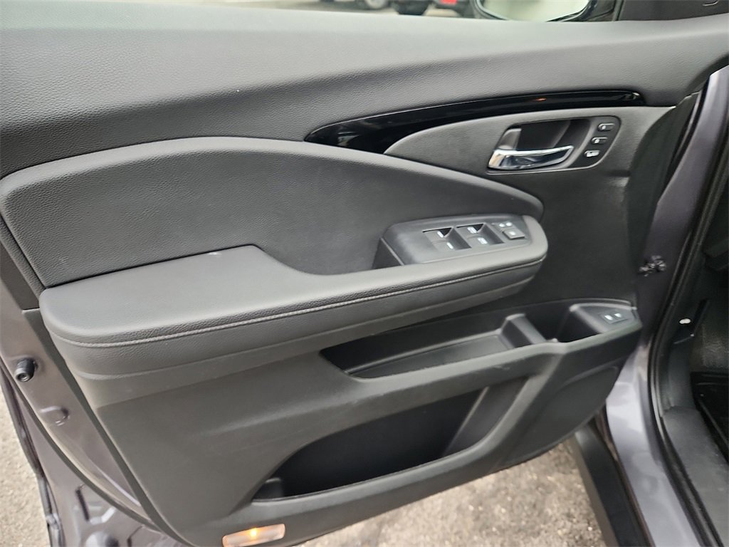 Used 2021 Honda Pilot Elite image 12