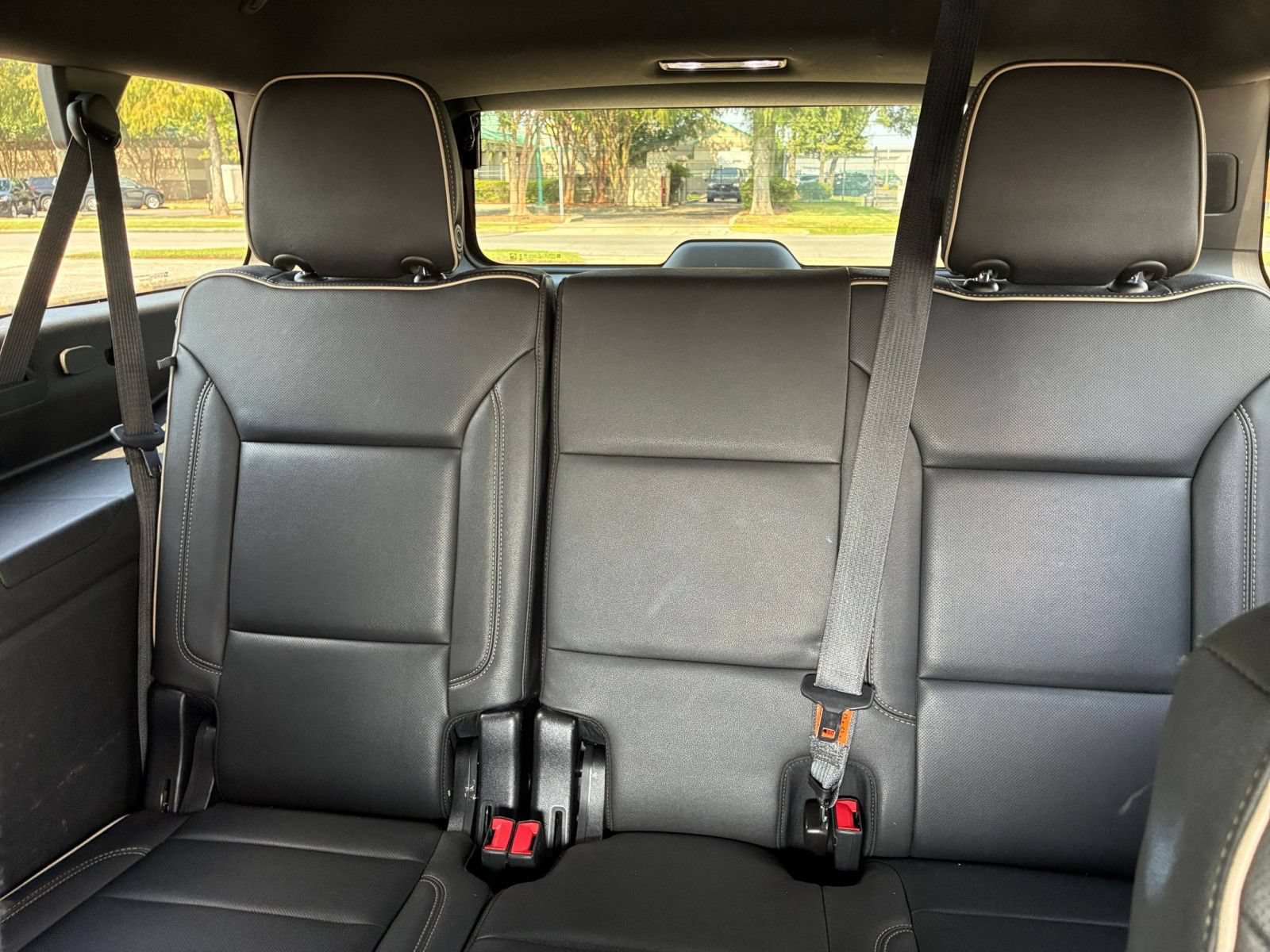 Used 2023 Chevrolet Suburban Premier AWD/4WD image 40