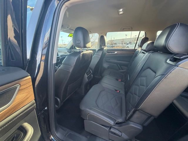 Used 2024 Volkswagen Atlas SE image 24