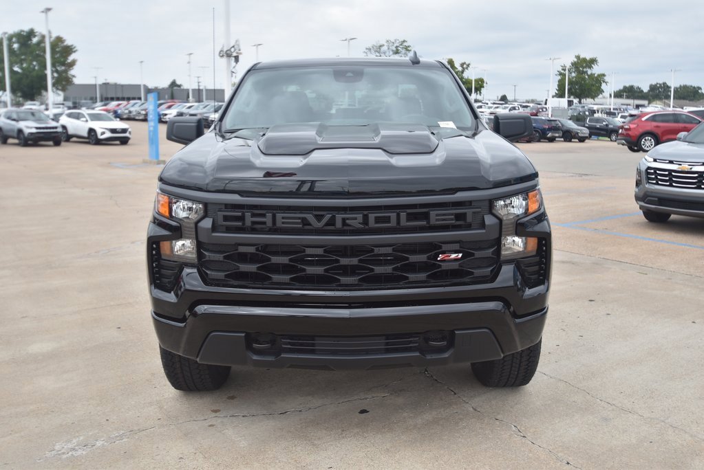 New 2026 Chevrolet Silverado 1500 Custom Trail Boss w/ Turbomax Blackout Package image 2