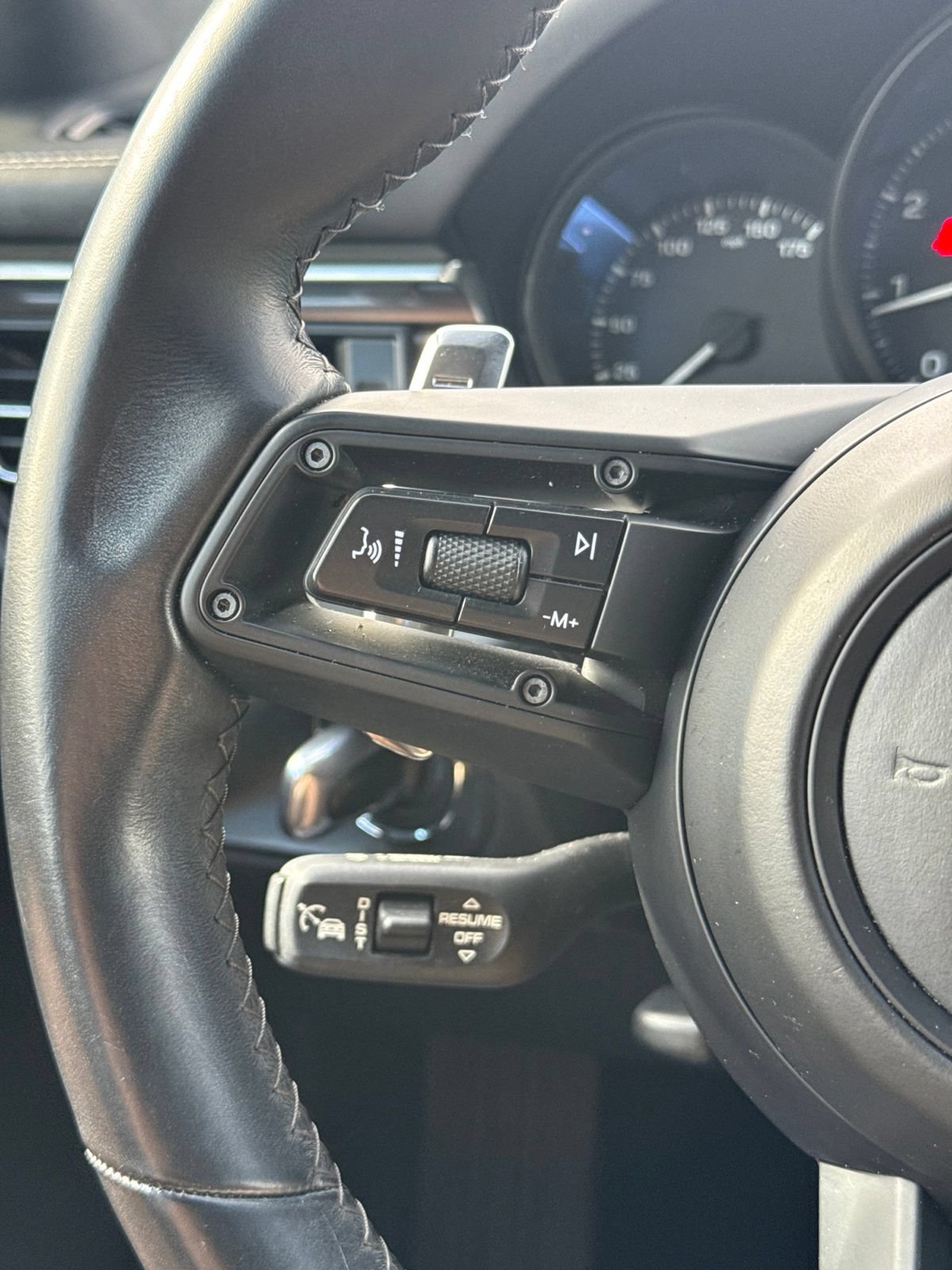 Used 2024 Porsche Macan Turbo AWD/4WD image 24