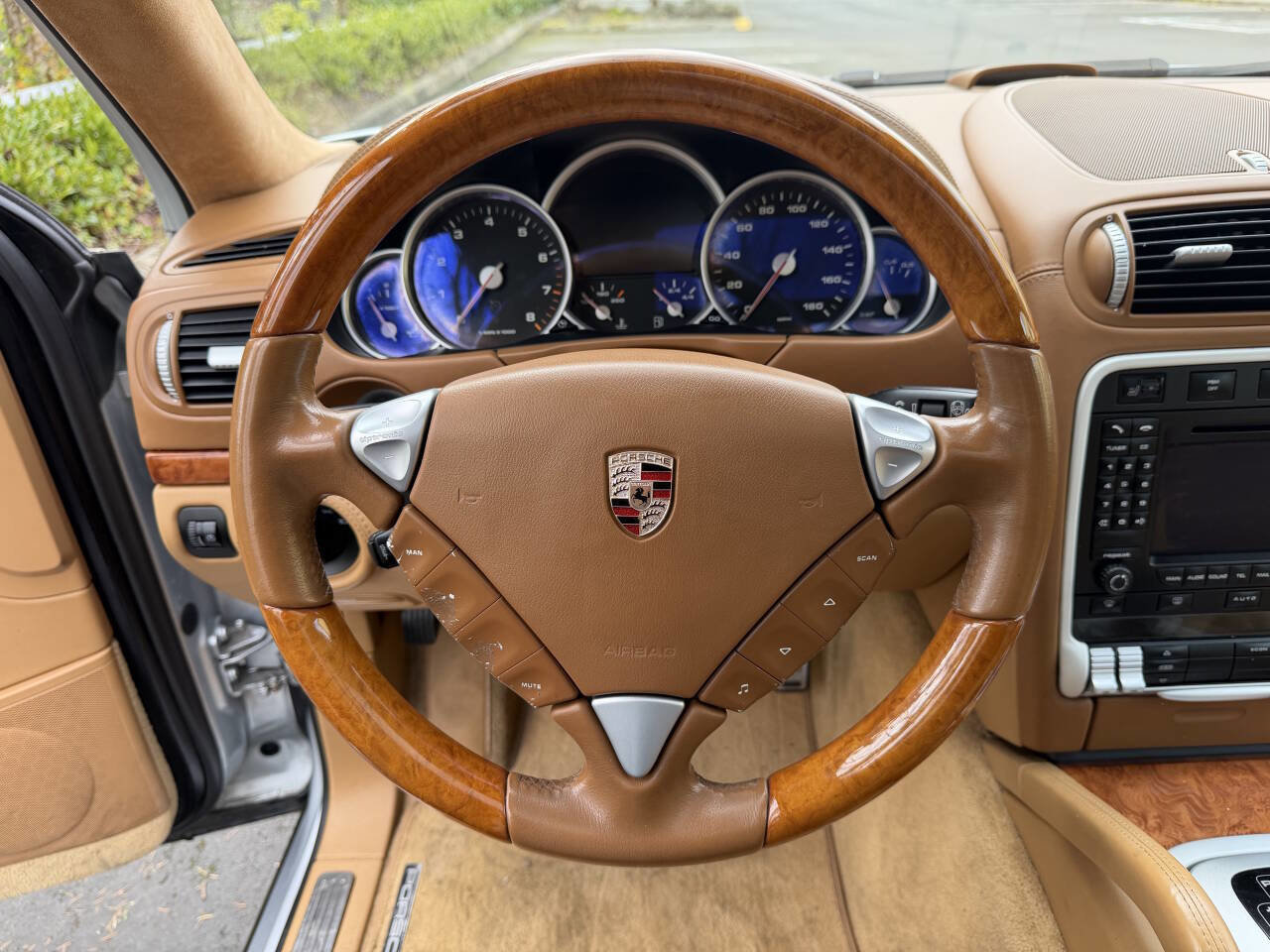 Used 2006 Porsche Cayenne Turbo image 19