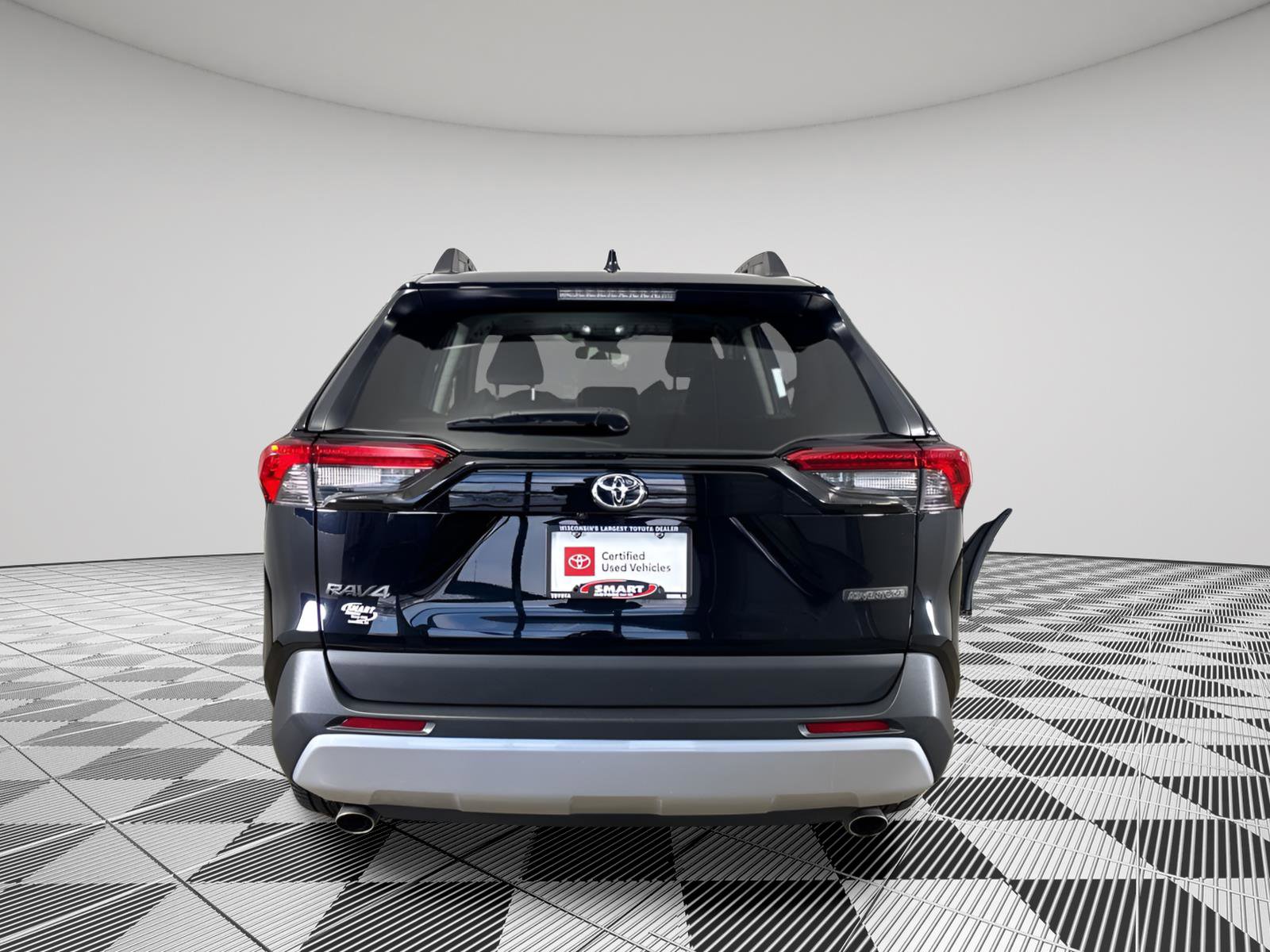 Used 2024 Toyota RAV4 Adventure image 13