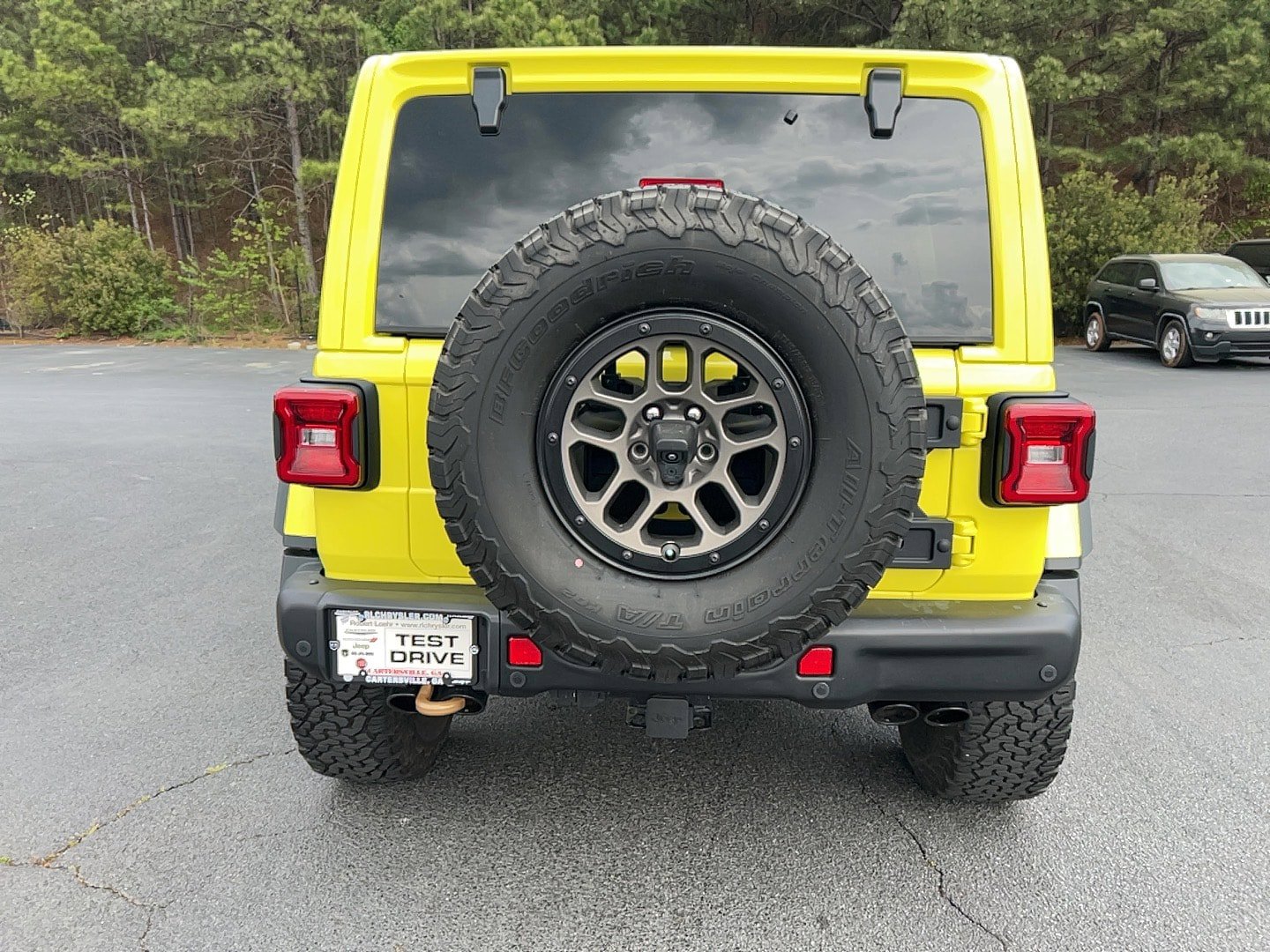 Used 2023 Jeep Wrangler Unlimited Rubicon 392 w/ Xtreme Recon 35" Tire Package AWD/4WD image 6