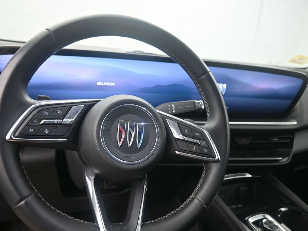 Used 2024 Buick Envision Preferred image 23