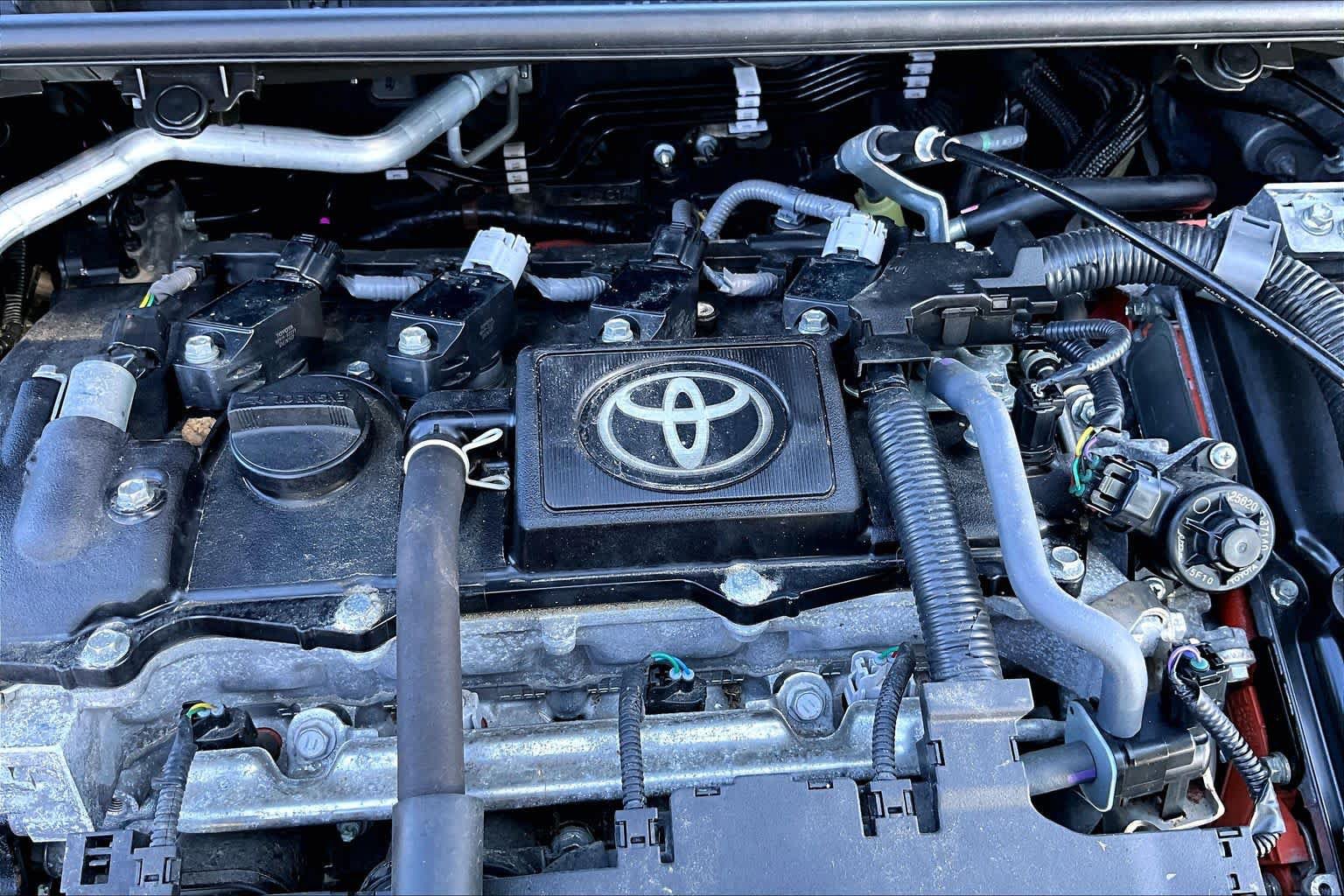 Used 2025 Toyota Corolla LE AWD/4WD image 32