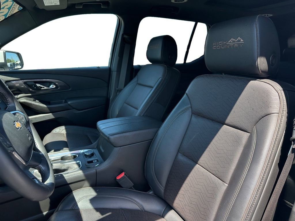 Used 2022 Chevrolet Traverse High Country image 9
