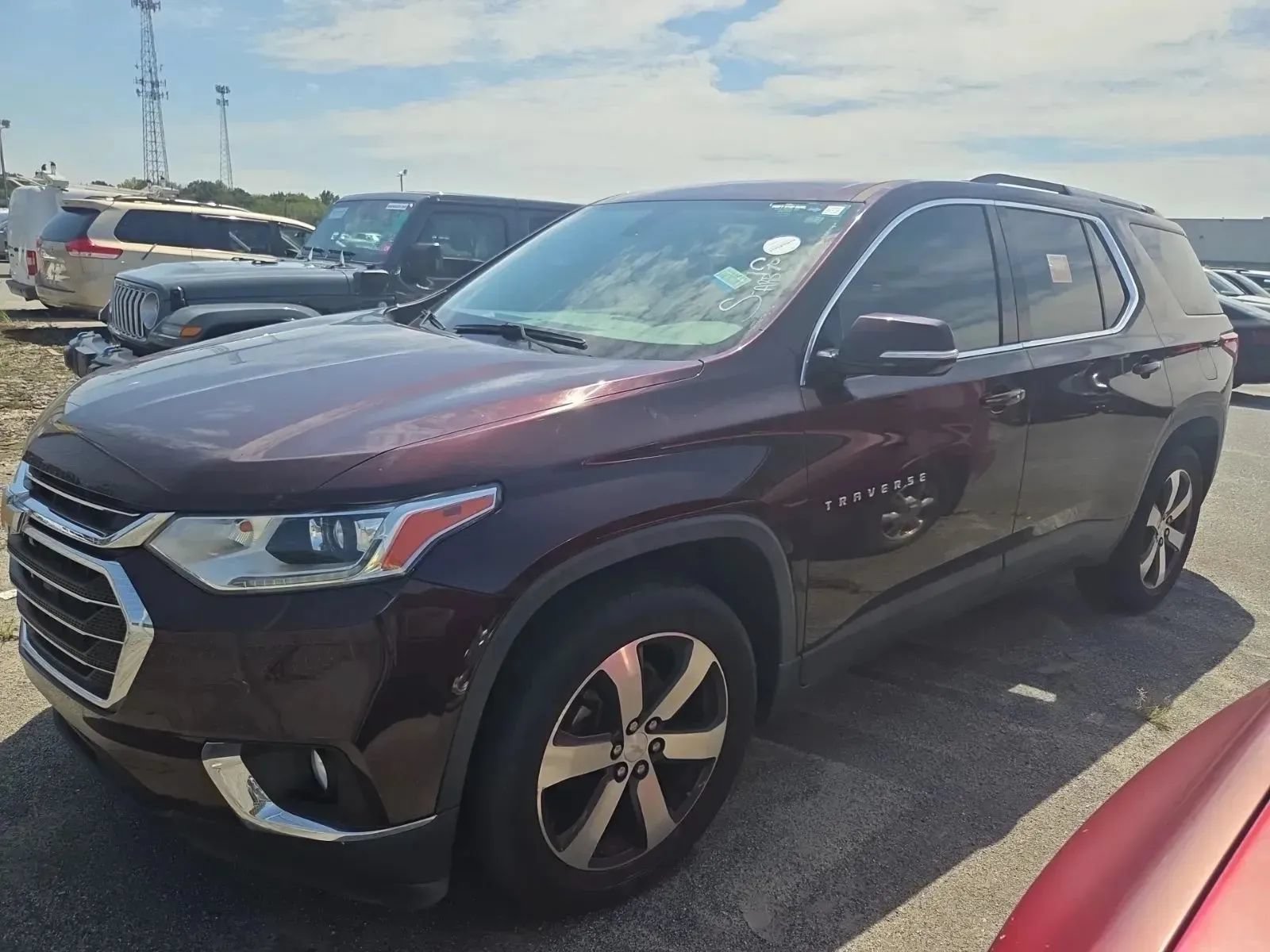 Used 2018 Chevrolet Traverse LT FWD image 2