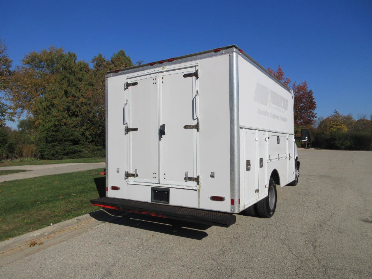 Used 2016 Chevrolet Express 3500 RWD image 10
