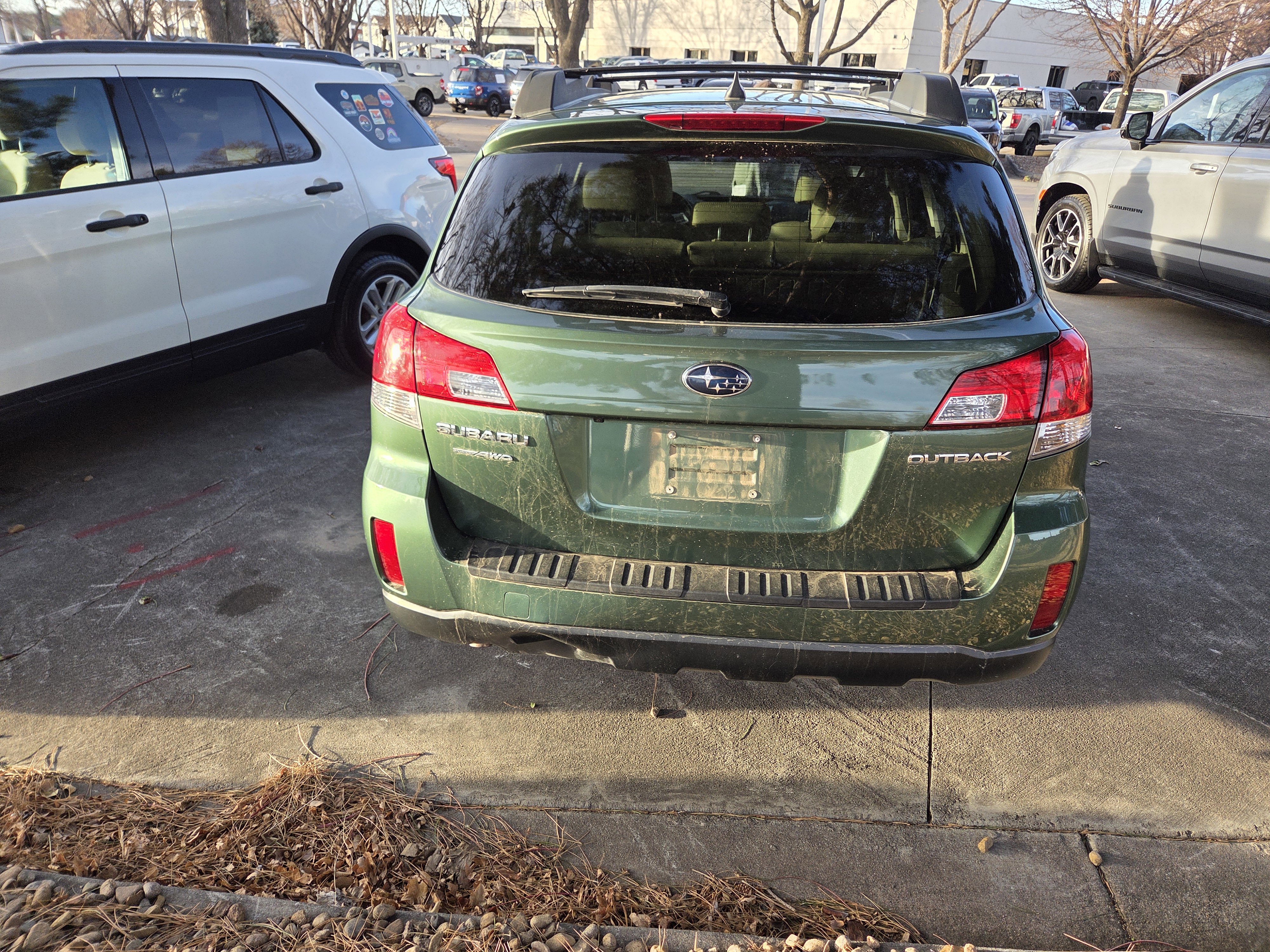 Used 2012 Subaru Outback 2.5i Limited w/ Moonroof Pkg image 6