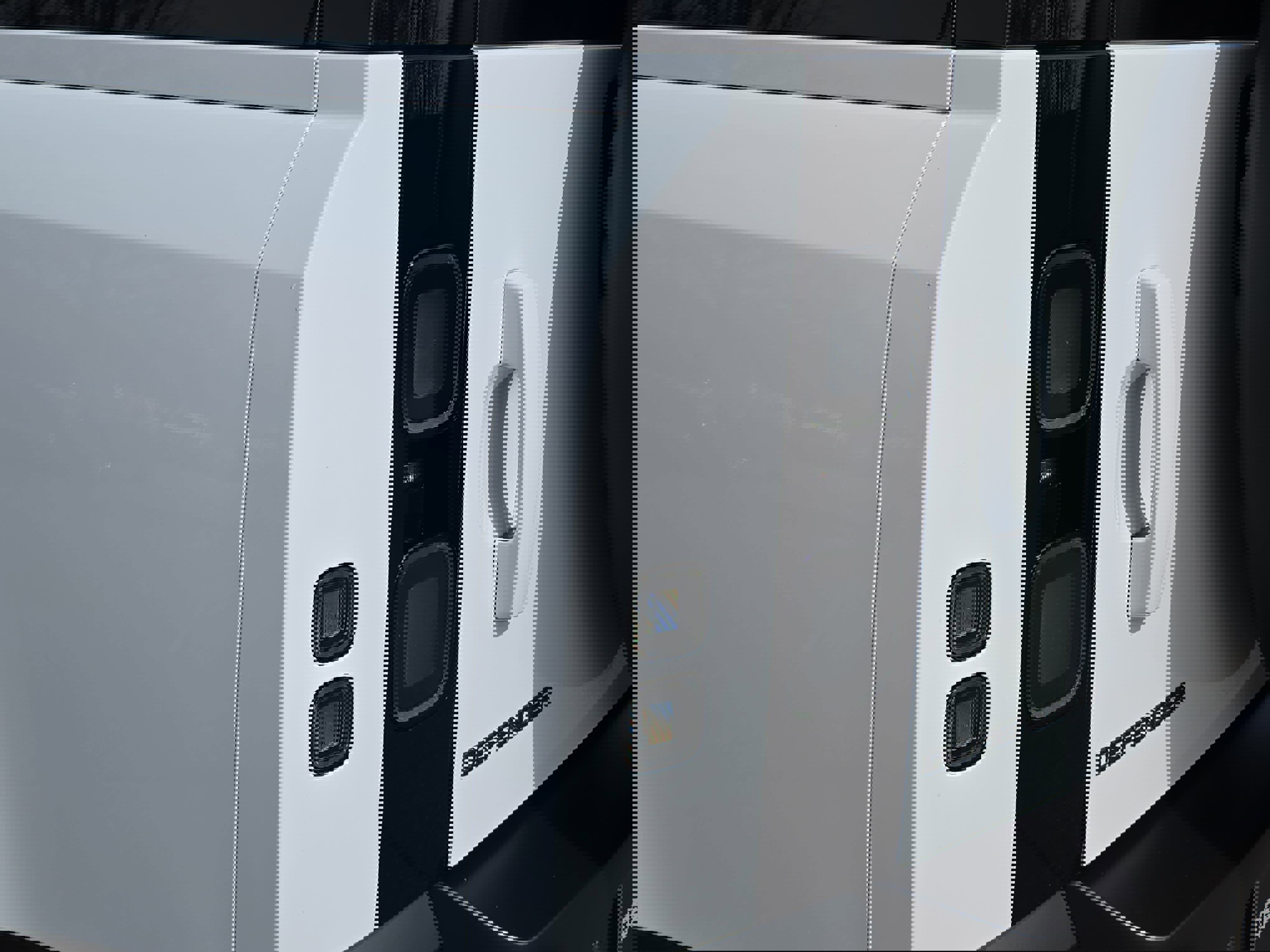 New 2026 Land Rover Defender 130 X-Dynamic SE image 35