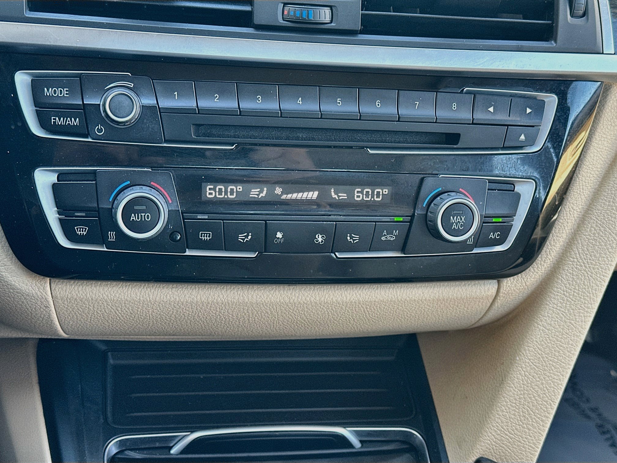 Used 2018 BMW 320i xDrive Sedan AWD/4WD image 23