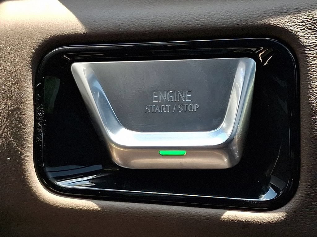 New 2026 GMC Yukon XL Denali Ultimate AWD/4WD image 16