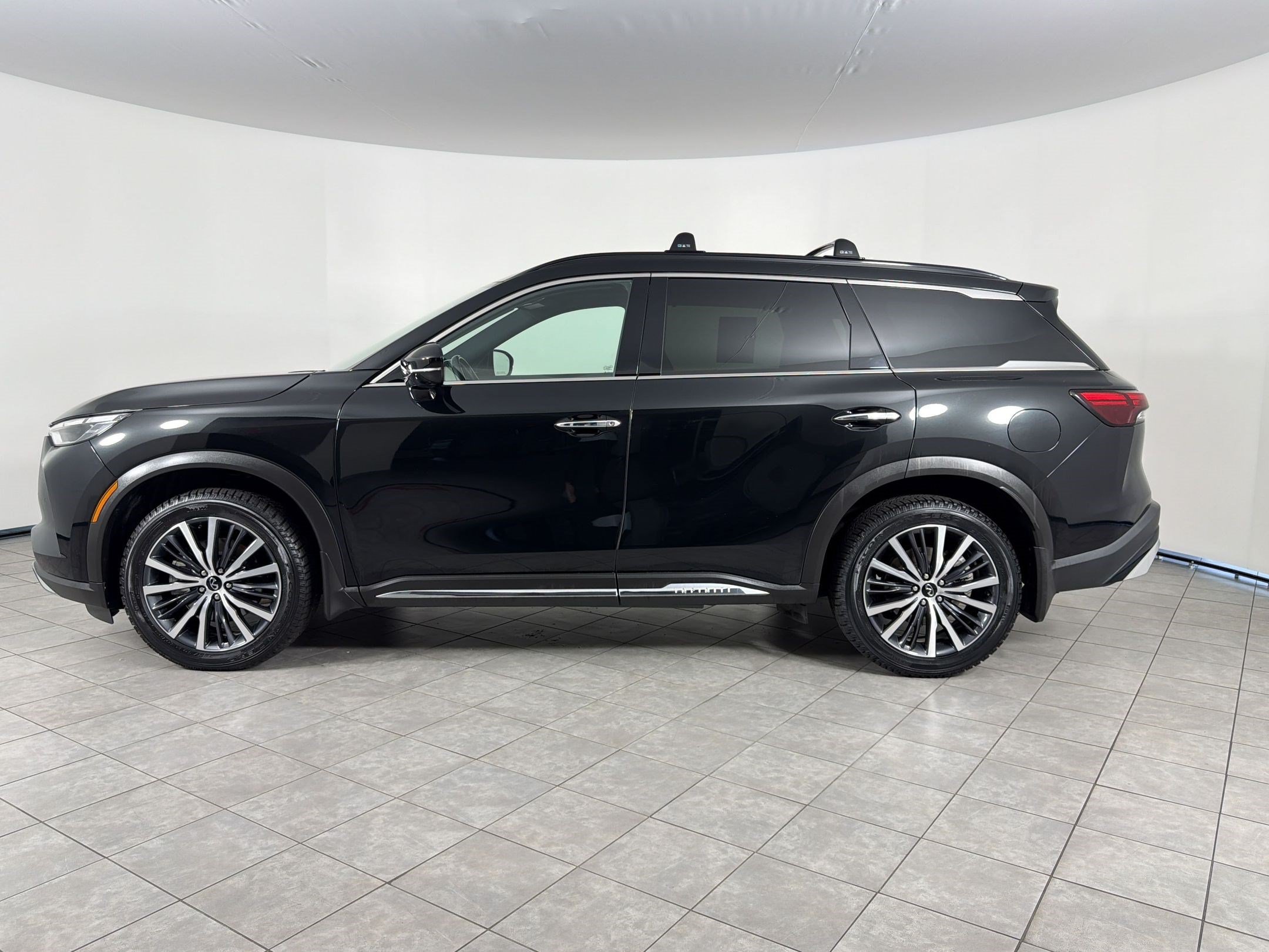 Used 2022 INFINITI QX60 Autograph w/ Cargo Package AWD/4WD image 2