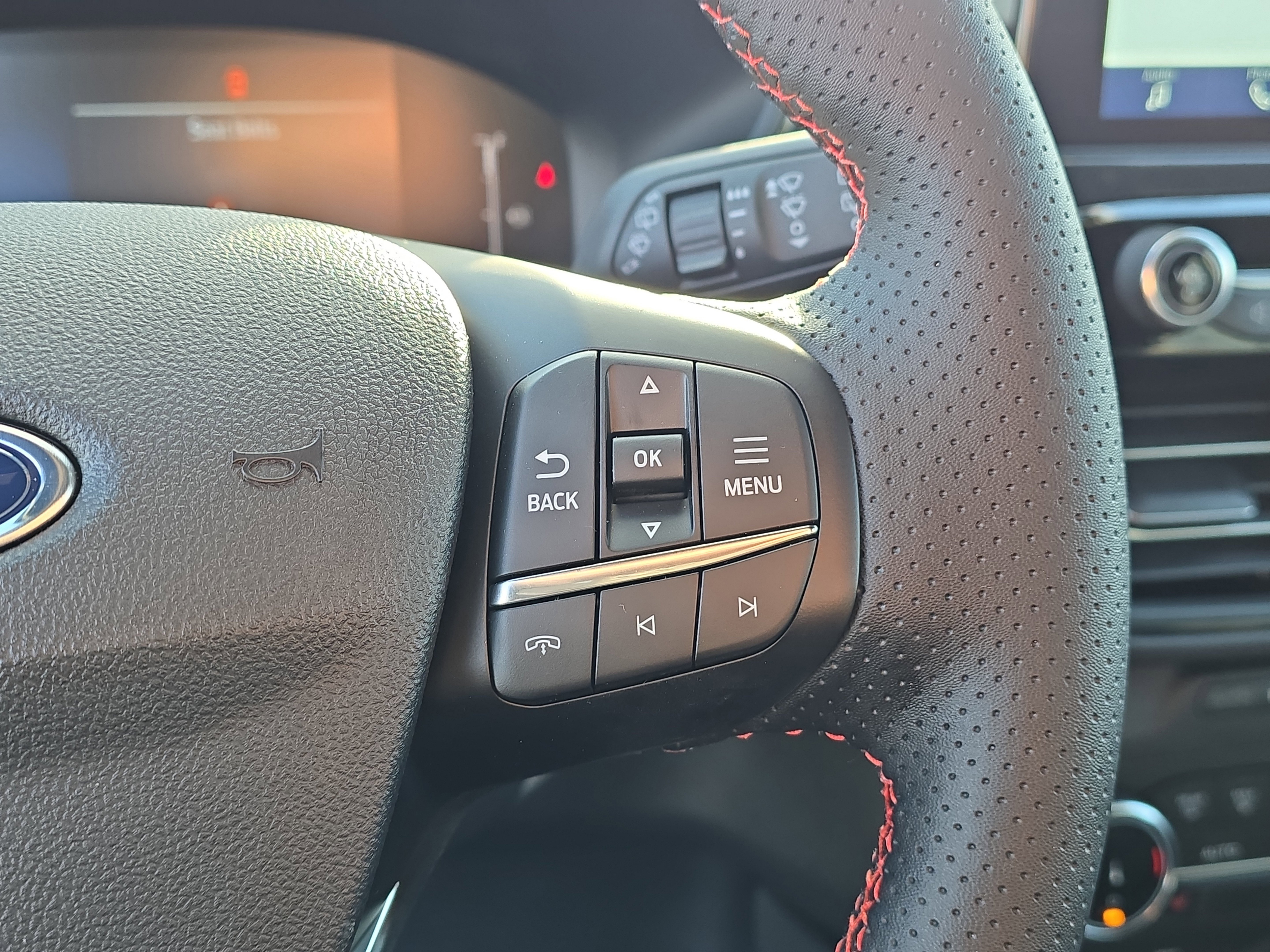 New 2025 Ford Escape ST-Line w/ Cold Weather Package image 24