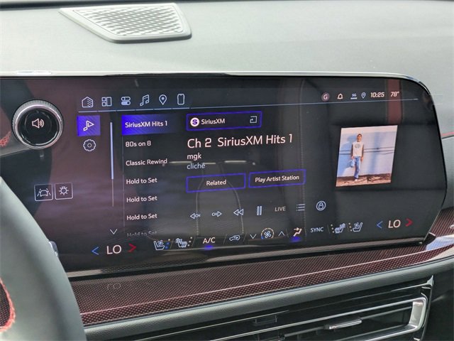 New 2026 Chevrolet Traverse RS image 17