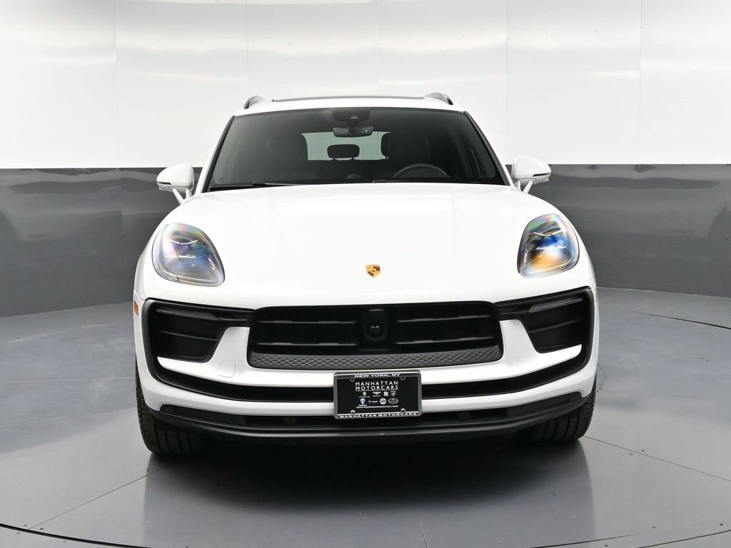 Certified 2026 Porsche Macan AWD/4WD image 11