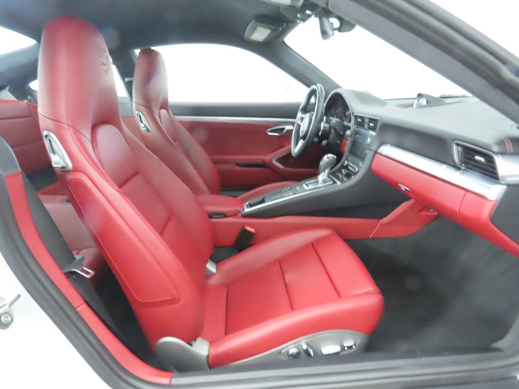 Used 2018 Porsche 911 Turbo image 21