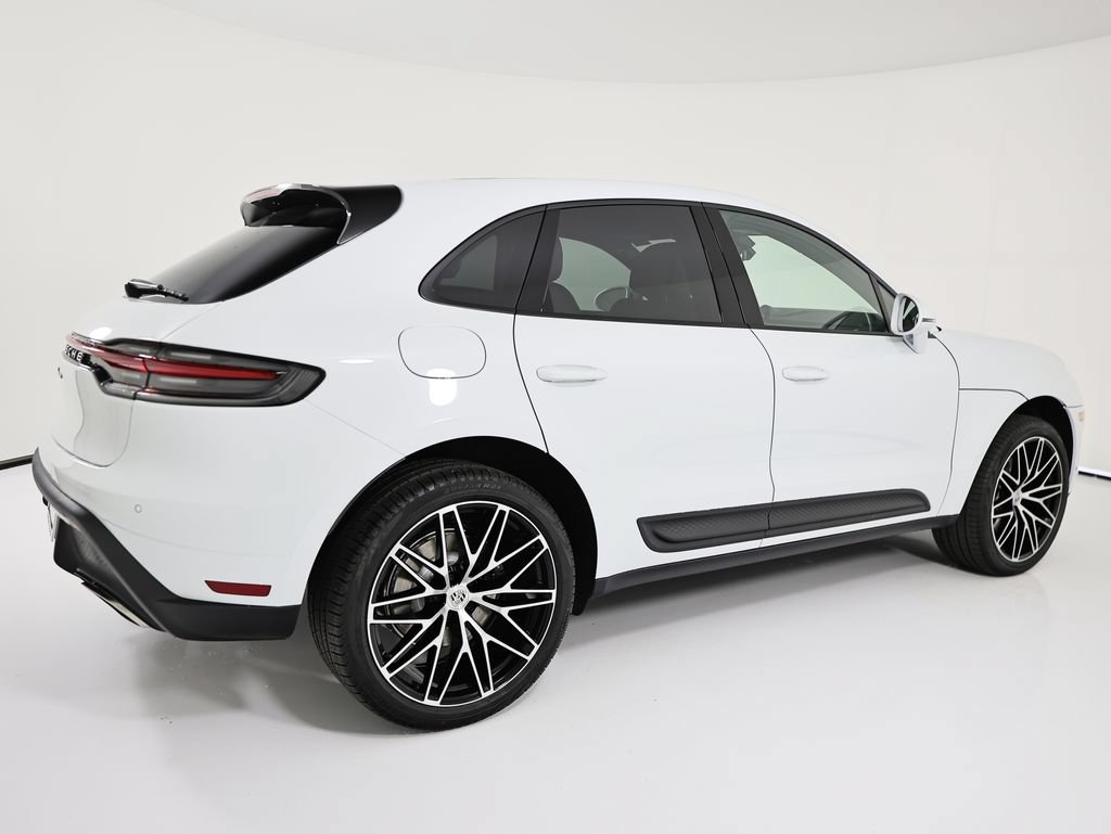 New 2026 Porsche Macan AWD/4WD image 7