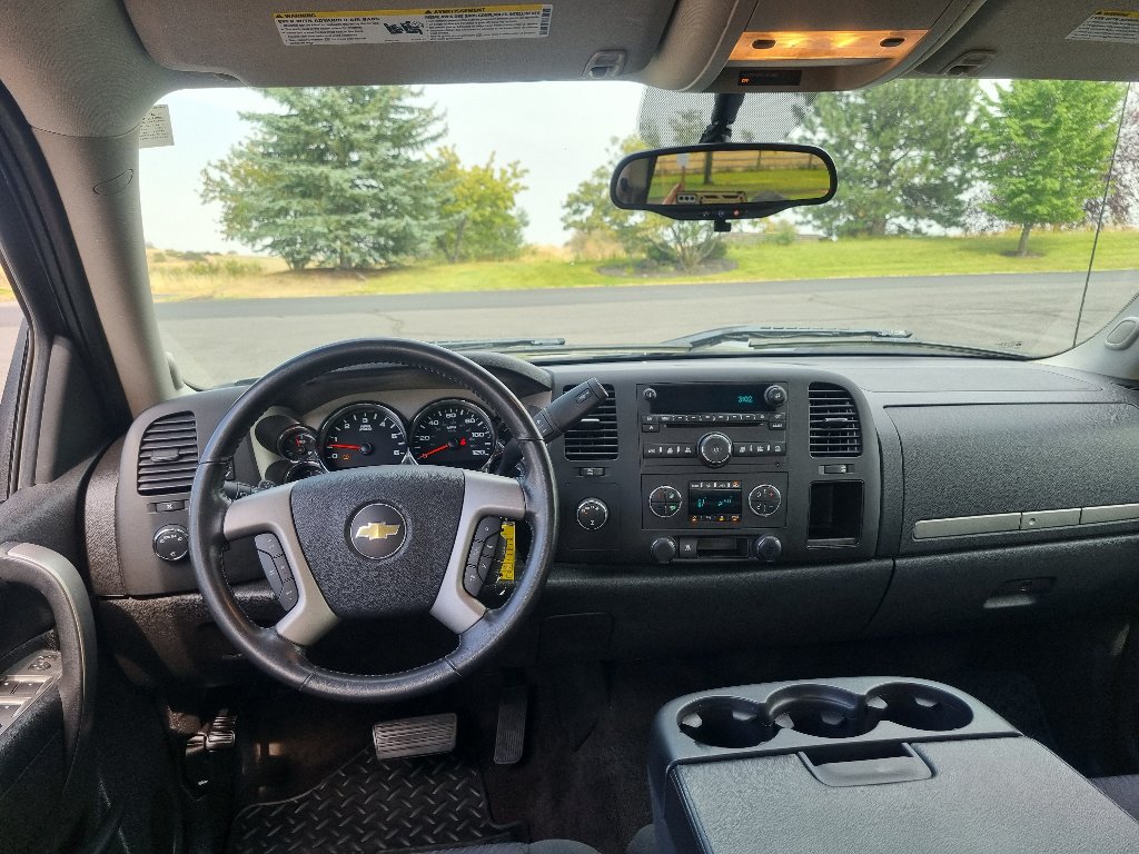 Used 2011 Chevrolet Silverado 1500 LT w/ All-Star Edition AWD/4WD image 16