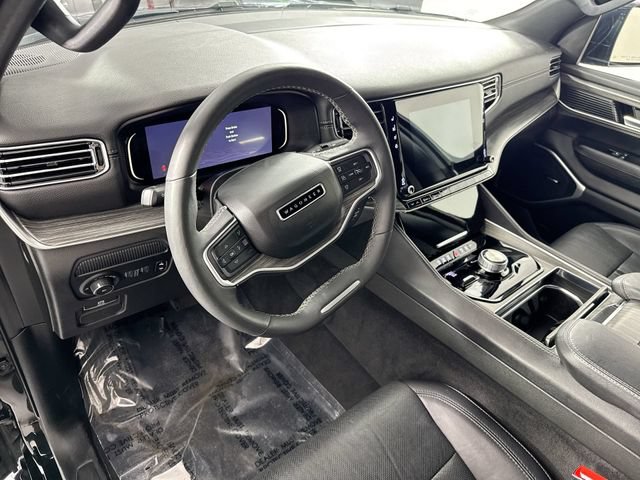 Used 2024 Jeep Wagoneer L Series II w/ Flexible Seating Group AWD/4WD image 23