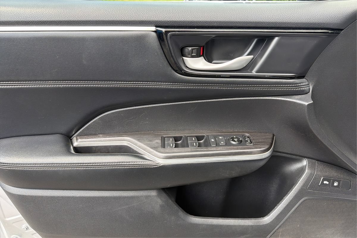 Used 2018 Honda Clarity Plug-In Hybrid image 18