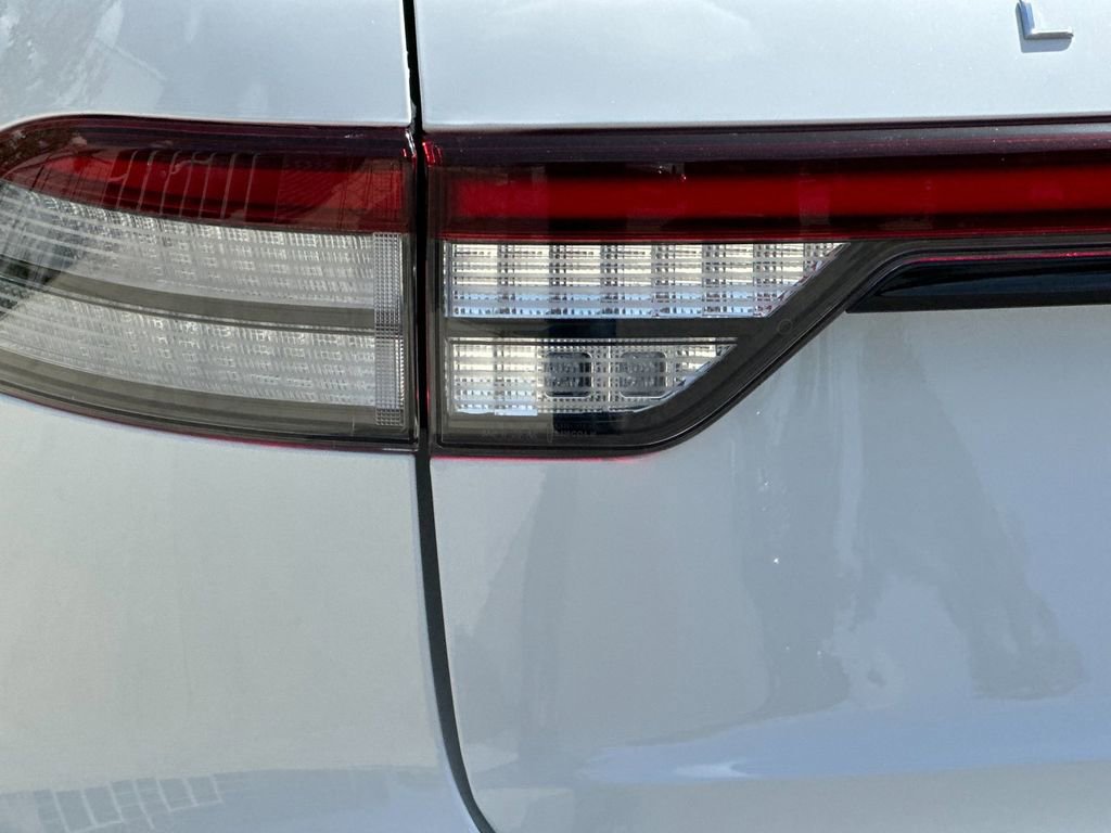 Certified 2025 Lincoln Aviator Reserve w/ Equipment Group 201A AWD/4WD image 26