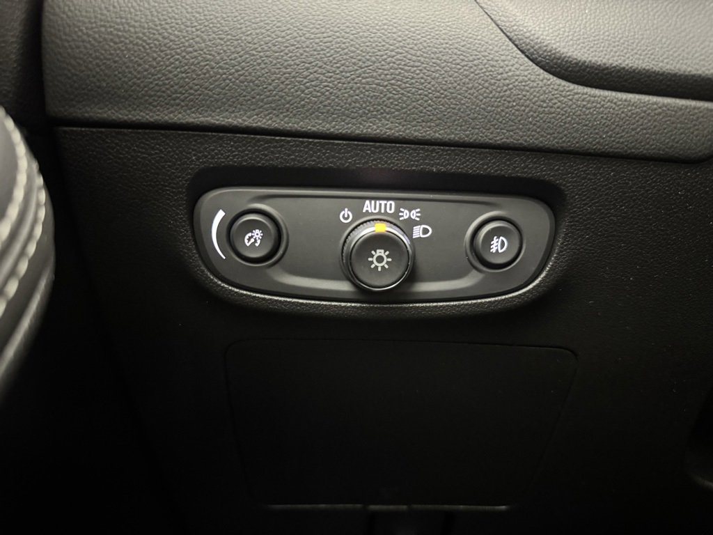 Used 2023 Buick Encore GX Essence w/ Experience Buick Package image 24