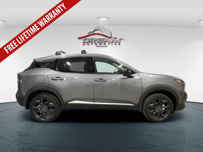New 2026 Nissan Kicks SR w/ Cold Weather Package FWD image 16