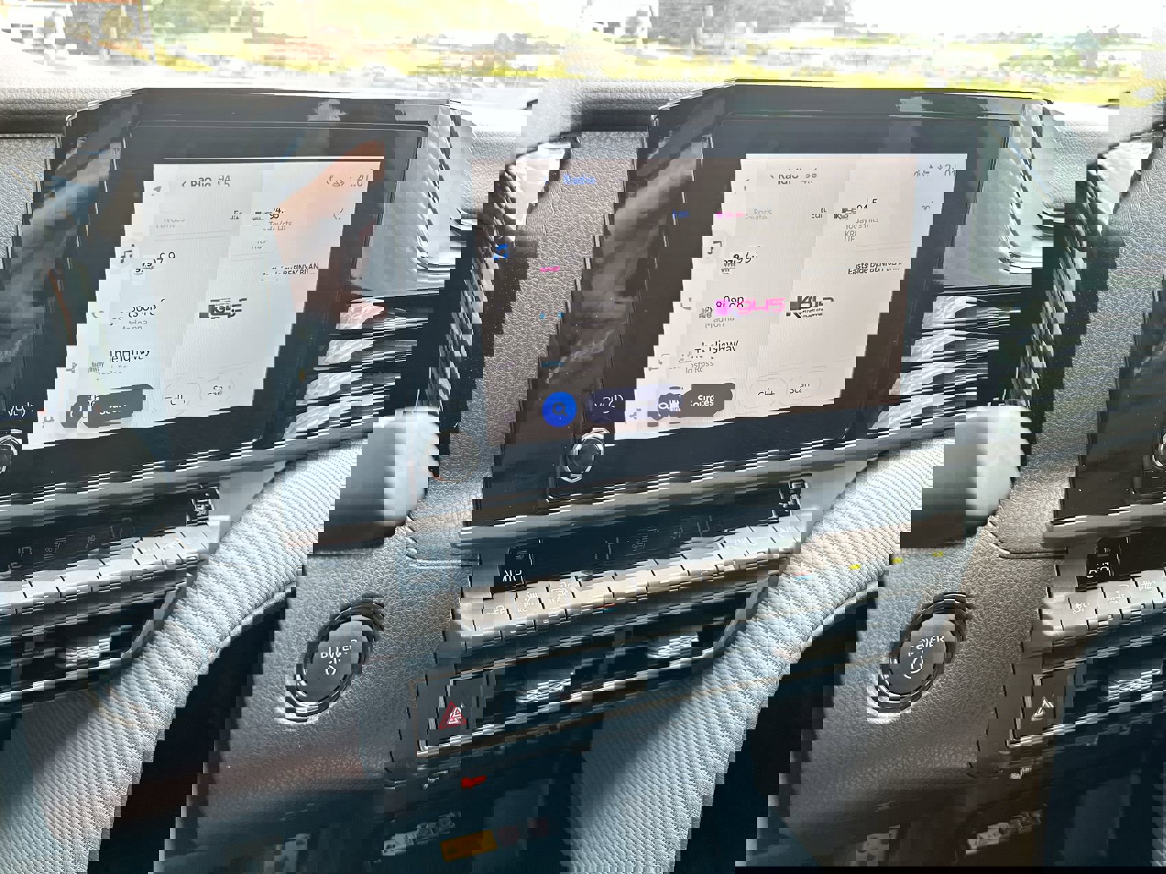 Used 2025 Toyota Camry SE image 16