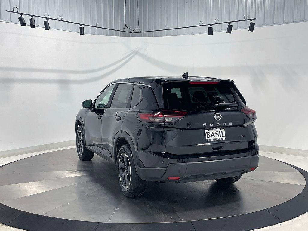Used 2026 Nissan Rogue SV AWD/4WD image 16