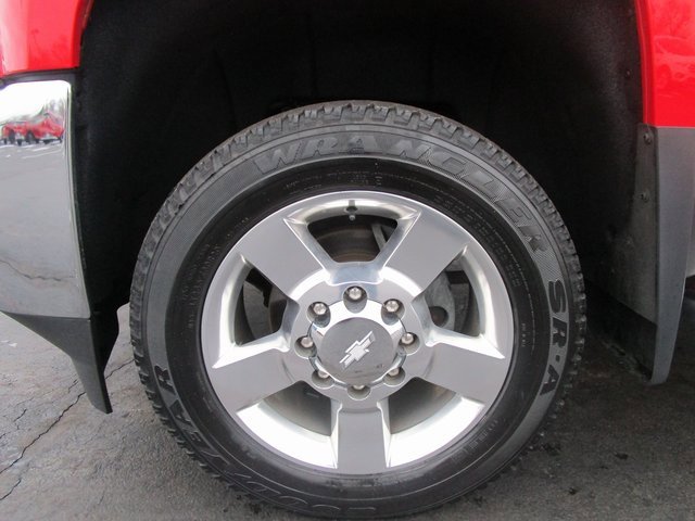 Used 2017 Chevrolet Silverado 2500 LT w/ LT Convenience Package image 2