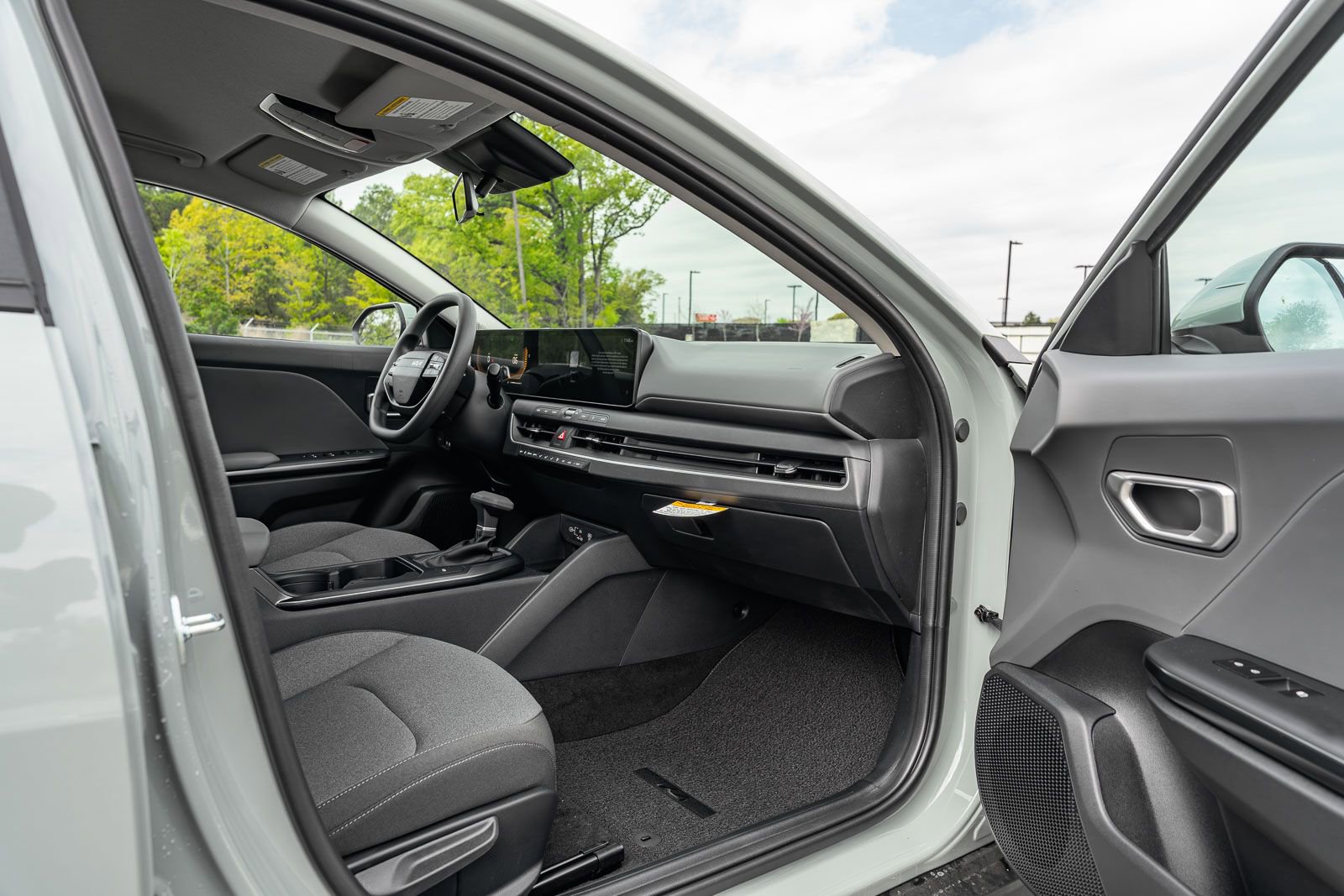 New 2026 Kia K4 LXS image 7