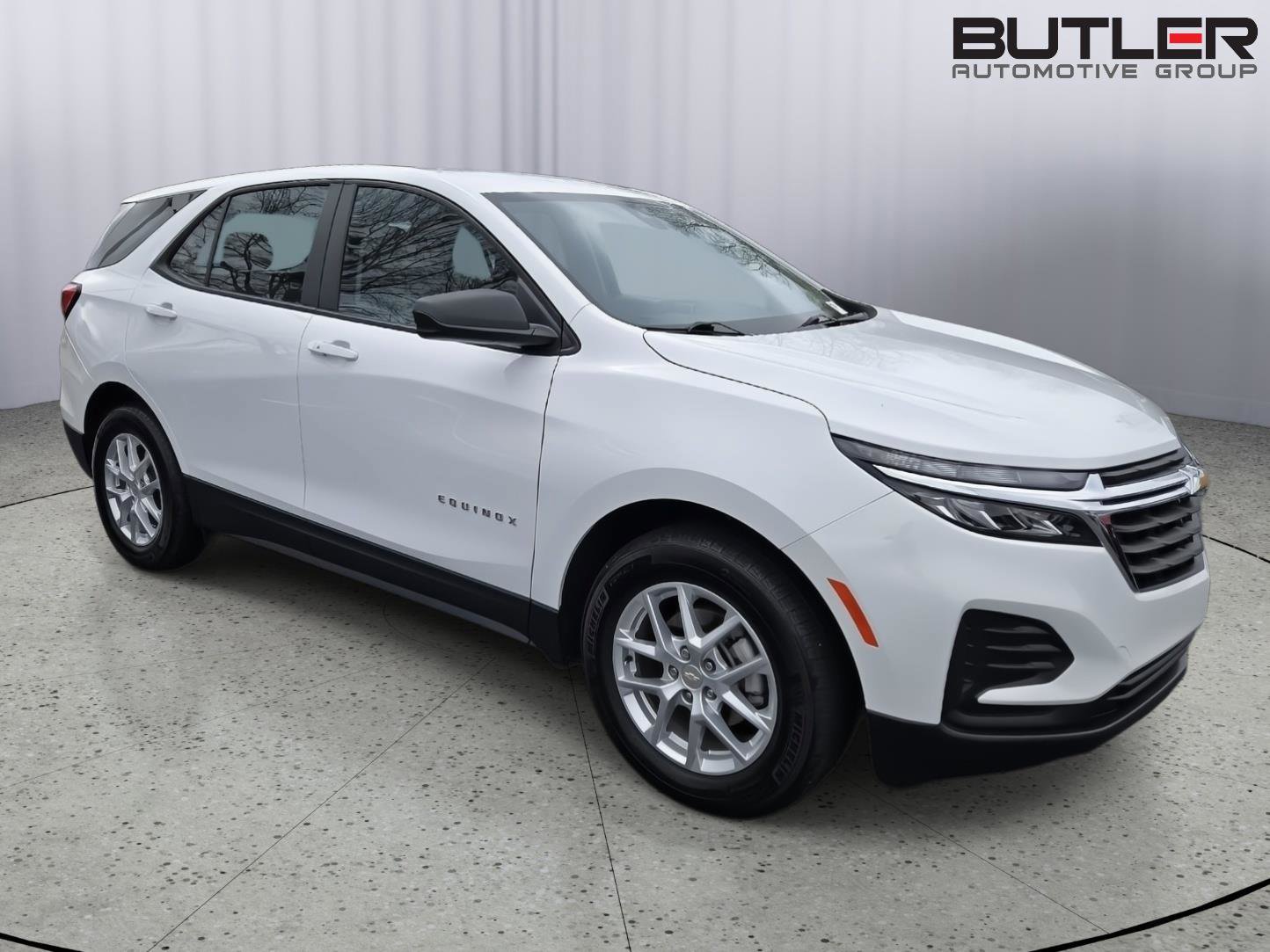 Used 2024 Chevrolet Equinox LS image 3