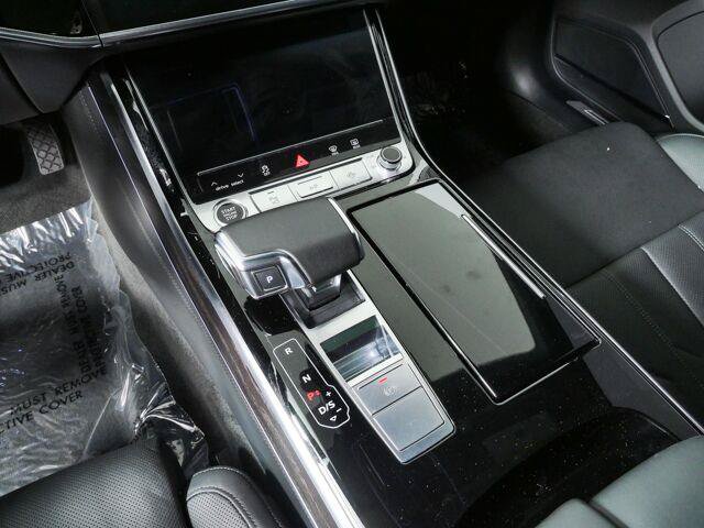Used 2025 Audi A8 L 3.0T w/ Executive Package AWD/4WD image 19