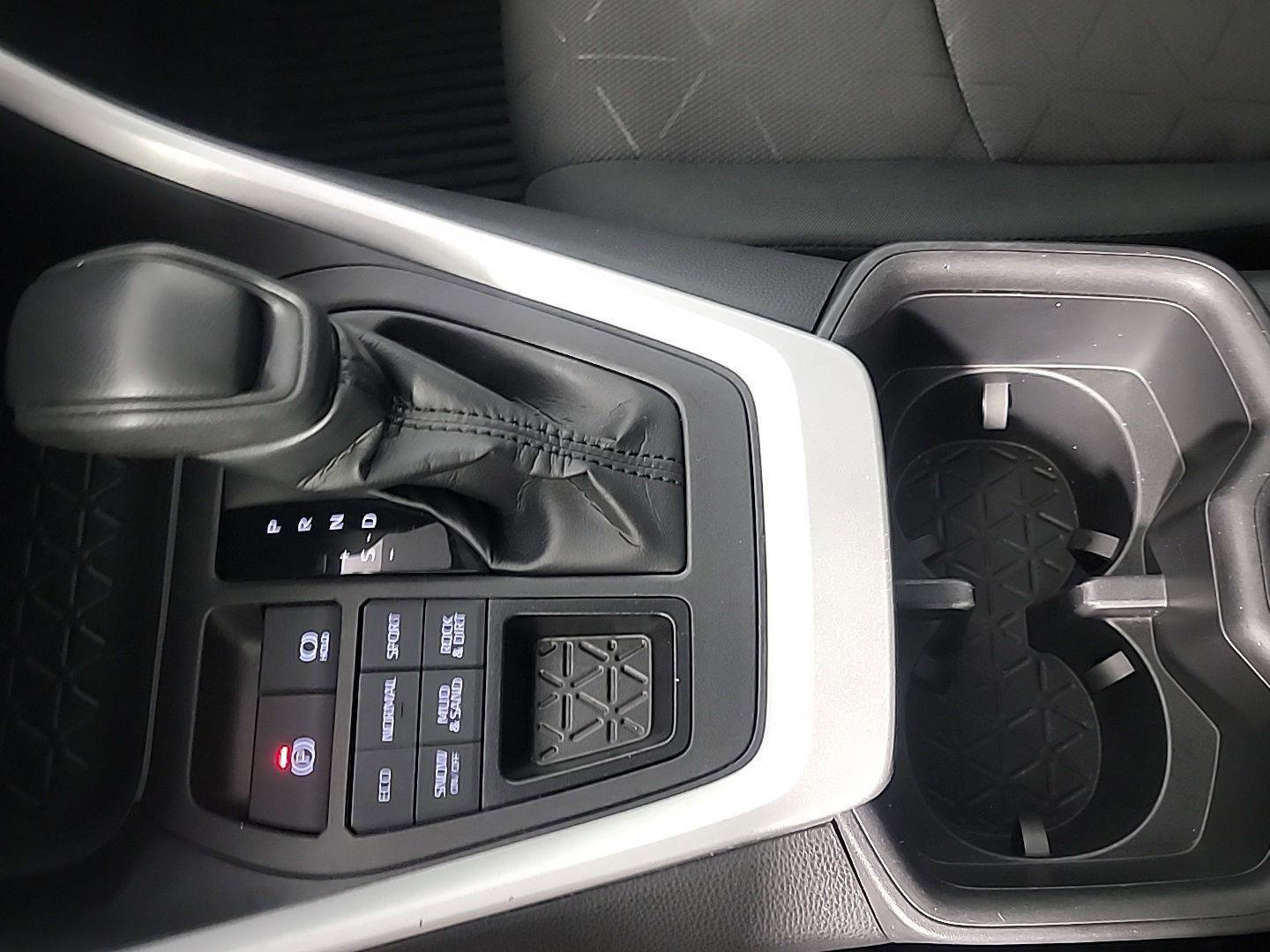 Used 2024 Toyota RAV4 XLE image 33