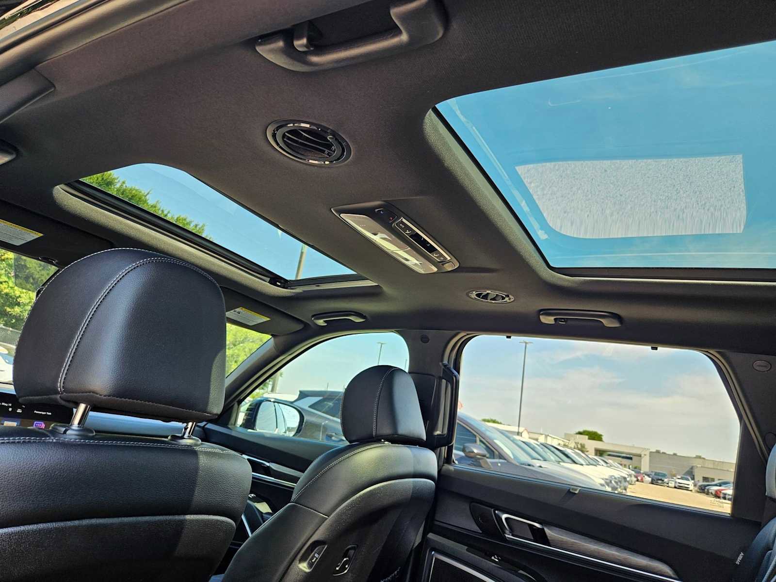 Certified 2025 Kia Telluride SX X-Line AWD/4WD image 18