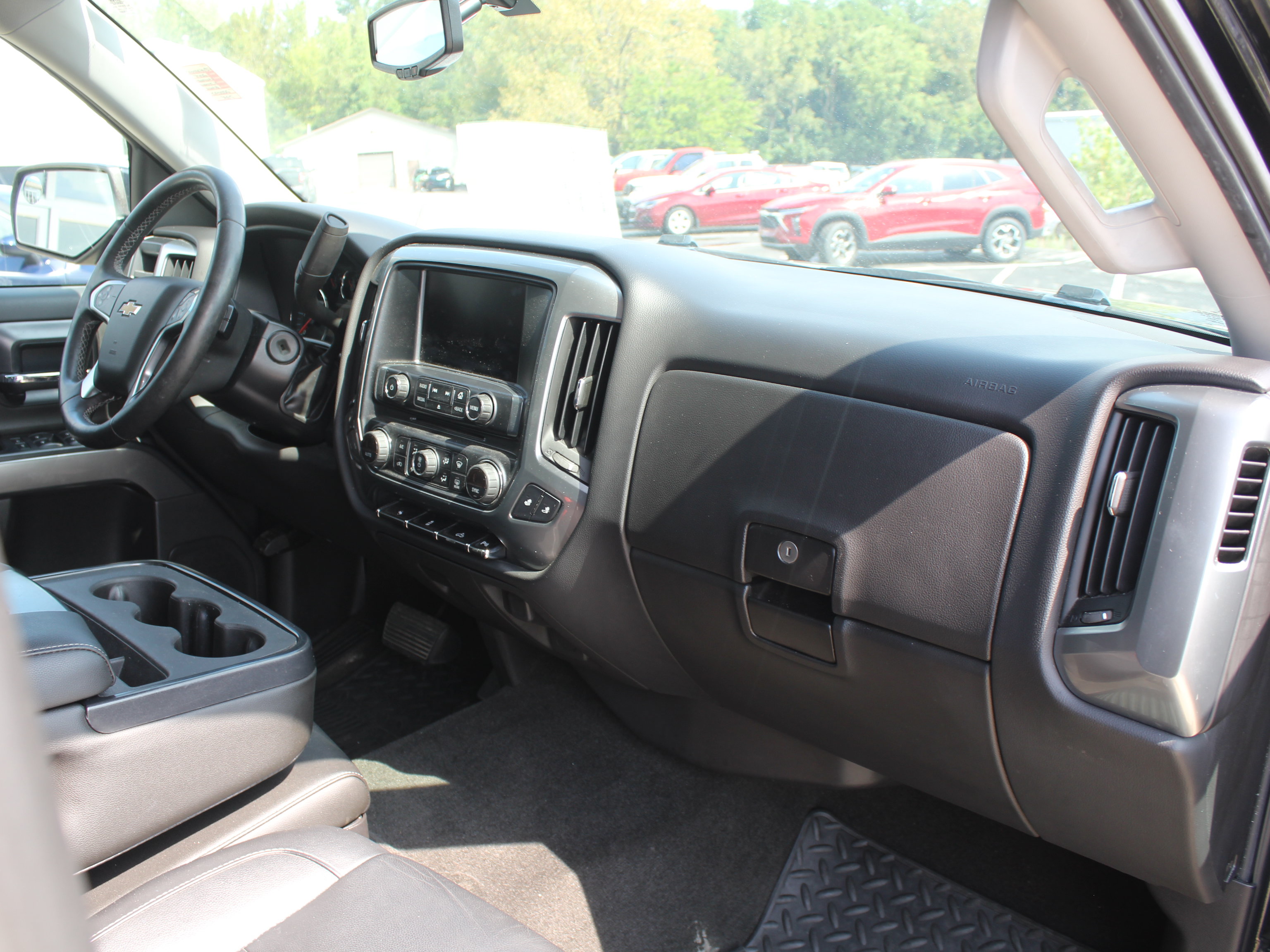 Used 2015 Chevrolet Silverado 1500 LT w/ LT Convenience Package AWD/4WD image 28
